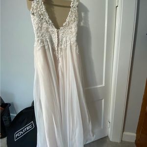 Rebecca Ingram Wedding Dress